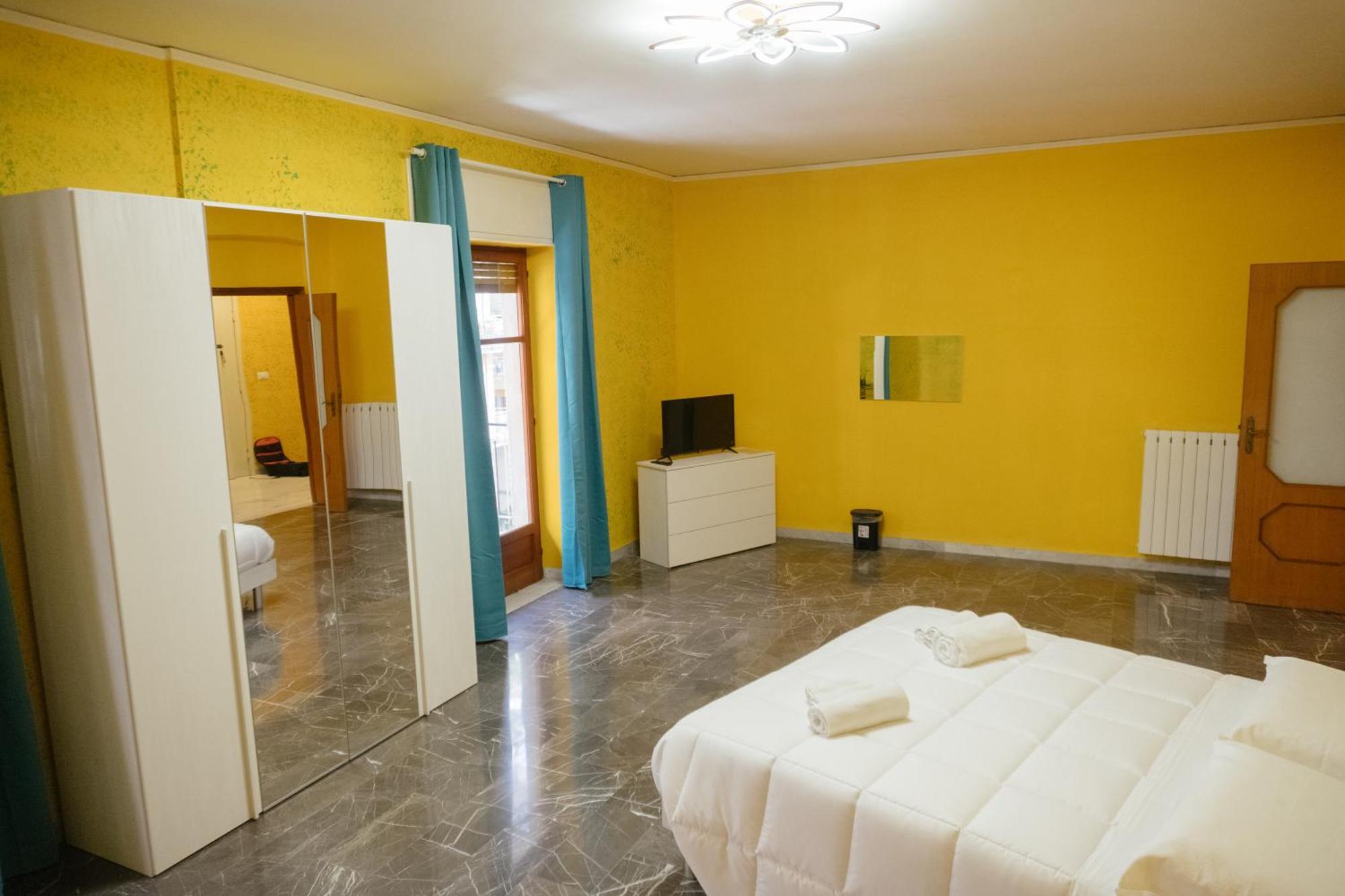 Domus Aurea Relax Room Salerno Buitenkant foto